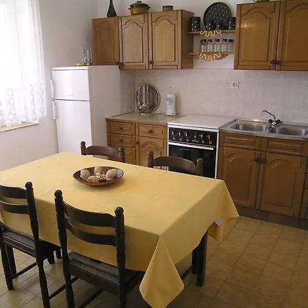 Marija Apartment Pag Town